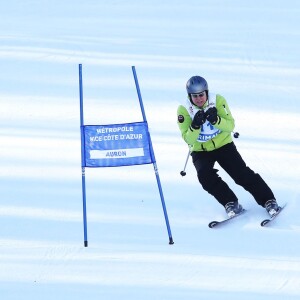 Le prince Albert II de Monaco a participé au World Stars Ski Event au profit de son association AS Star Team for Children le 16 janvier 2016 à Auron.