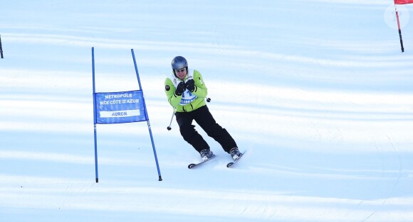 Le prince Albert II de Monaco a participé au World Stars Ski Event au profit de son association AS Star Team for Children le 16 janvier 2016 à Auron.