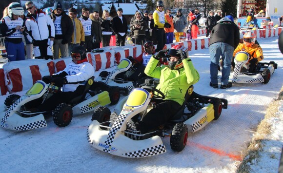 Le prince Albert II de Monaco et Christian Estrosi en kart - World Stars Ski Event au profit de l'association AS Star Team for Children le 16 janvier 2016 à Auron.