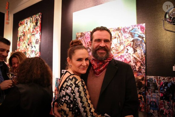 Anne Mondy et Eric Boucher, lors de la soirée de clôture de l'exposition d'Anne Mondy, Accords Croisés by Papertorn, au Dedar Showroom à Paris, en décembre 2015.