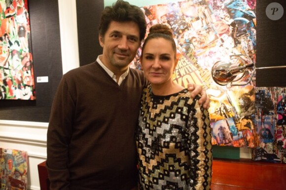 Bruno Madinier et Anne Mondy, lors de la soirée de clôture de l'exposition d'Anne Mondy, Accords Croisés by Papertorn, au Dedar Showroom à Paris, en décembre 2015.