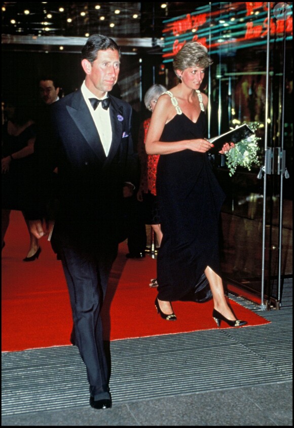 Lady Diana et le prince Charles lors de la première du film Backdraft en juillet 1991. Le couple a pu rencontrer la star du film de Ron Howard, Kurt Russell, qui a invité la princesse dans son ranch du Colorado.