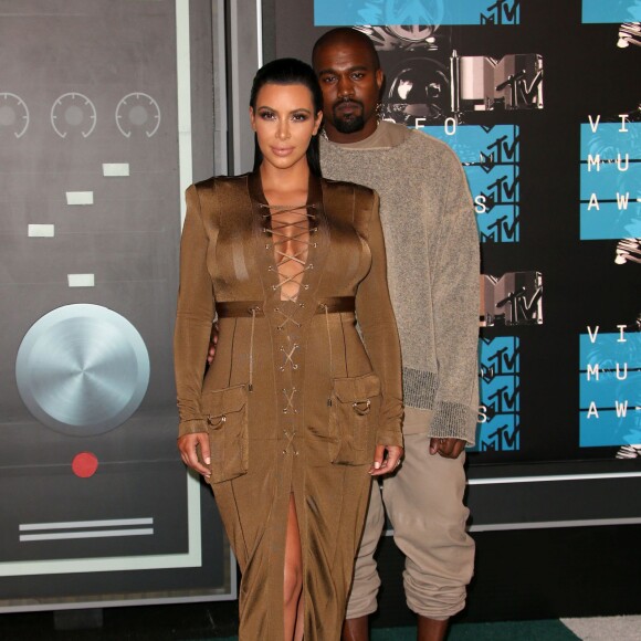 Kim Kardashian enceinte et son mari Kanye West - Soirée des MTV Video Music Awards à Los Angeles le 30 aout 2015.