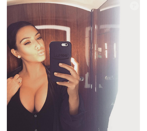 Kim Kardashian a publié un selfie sur sa page Instagram au début du mois de janvier 2016.