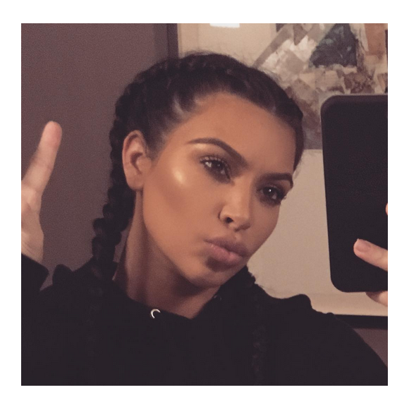 Kim Kardashian a publié un selfie sur sa page Instagram au début du mois de janvier 2016.
