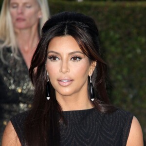 Kim Kardashian à la 20e cérémonie des Academy Awards au bénéfice de la fondation Elton John à Hollywood, le 26 février 2012