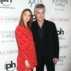 Ray Liotta et sa fille Karsen Liotta - Arrivée des people à la première représentation de "All I Have", le nouveau show de Jennifer Lopez, au Planet Hollywood Resort & Casino à Las Vegas, le 20 janvier 2016.