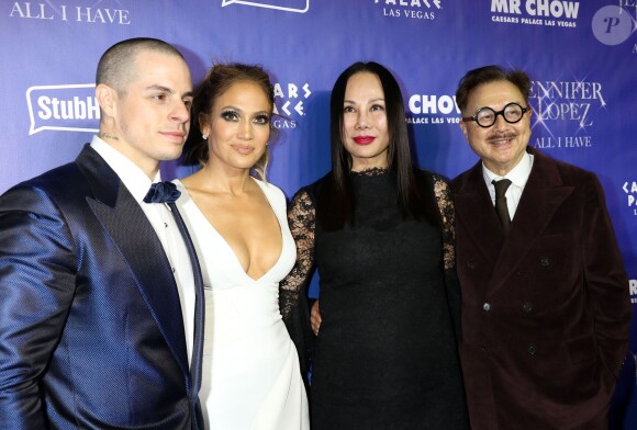 Casper Smart, sa compagne Jennifer Lopez, Eva Chow et son mari Michael Chow lors de l'after party "Jennifer Lopez : All I have" et de l'inauguration du restaurant Mr Chow à Las Vegas, le 20 janvier 2016.