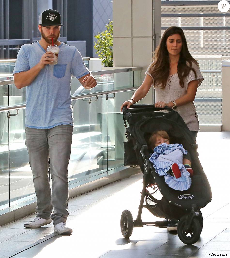 Exclusif - Jamie-Lynn Sigler, son fiancé Cutter Dykstra et leur fils
