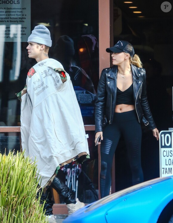 Exclusif - Justin Bieber et Hailey Baldwin à la sortie du restaurant Nate 'n Al à Beverly Hills le 11 janvier 2016.