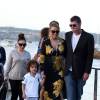 Exclusif - Mariah Carey, son compagnon James Packer et ses enfants Moroccan et Monroe sont arrivés à Sydney en Australie, avant de rejoindre Lachlan Murdoch (fils de l'homme d'affaires australo-américain Rupert Murdoch) et sa femme Sarah sur leur voilier de luxe de 42,6 mètres (le Sarissa) sur le port de Sydney pour une fête du jour de l'an le 1er janvier 2016