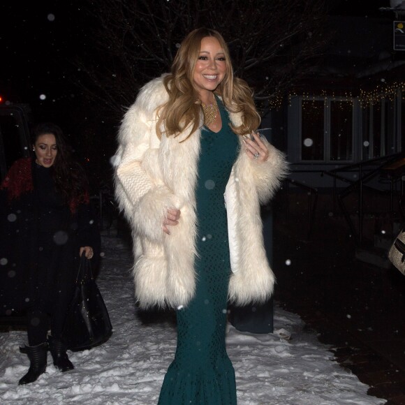 Exclusif - Mariah Carey sort d'un dîner au restaurant Matsuhisa avec son compagnon James Packer (non photographié) et des amis à Aspen le 22 décembre 2015.