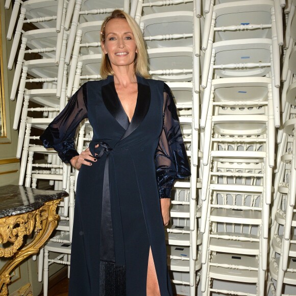 Estelle Lefébure - Défilé Haute Couture Alexis Mabille Printemps-Eté 2016 à Paris le 25 janvier 2016. © CVS/Veeren/Bestimage