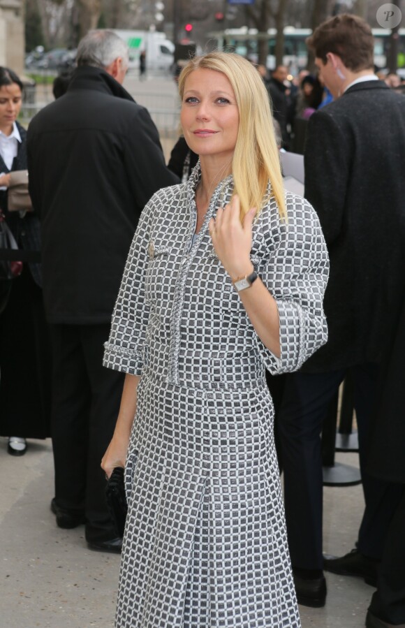 Gwyneth Paltrow - Arrivées au défilé de mode Haute-Couture "Chanel", collection printemps-été 2016, à Paris. Le 26 janvier 2016  Arrivals at Chanel fashion show S/S 2016 in Paris. On january 26th 201626/01/2016 - Paris