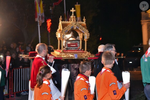 Procession des reliques de la Sainte - Le prince Albert II de Monaco et la princesse Charlène ont pris part aux traditionnelles célébrations de Sainte Dévote, sainte patronne de la principauté. À Monaco, le 26 janvier 2016. ©Bruno Bebert/Bestimage
