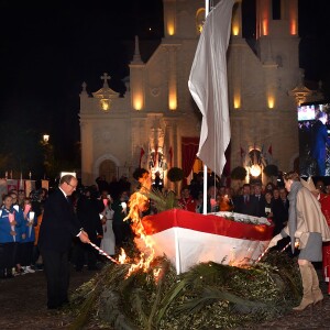 Embrasement de la barque - Le prince Albert II de Monaco et la princesse Charlène ont pris part aux traditionnelles célébrations de Sainte Dévote, sainte patronne de la principauté. À Monaco, le 26 janvier 2016. ©Bruno Bebert/Bestimage