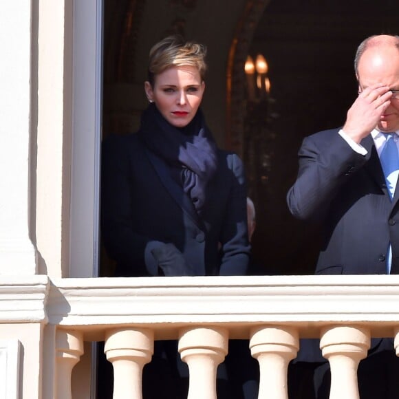 Le prince Albert II de Monaco et la princesse Charlène ont participé à la traditionnelle de la Sainte Dévote à Monaco, le 27 janvier 2016. C'est un jour férié en Principauté, avec la messe traditionnelle célébrée dans la cathédrale par Monseigneur Barsi, suivie de la procession vers le Palais dans les rues de Monaco Ville. ©Bruno Bebert/Bestimage