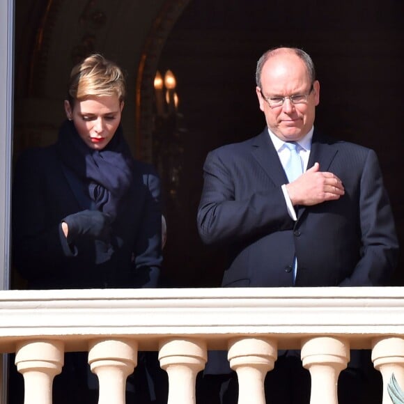 Le prince Albert II de Monaco et la princesse Charlène ont participé à la traditionnelle de la Sainte Dévote à Monaco, le 27 janvier 2016. C'est un jour férié en Principauté, avec la messe traditionnelle célébrée dans la cathédrale par Monseigneur Barsi, suivie de la procession vers le Palais dans les rues de Monaco Ville. ©Bruno Bebert/Bestimage