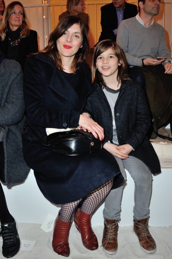 Valerie Donzelli et sa fille assistent à la presentation Bonpoint à Paris, France le 27 janvier 2016.