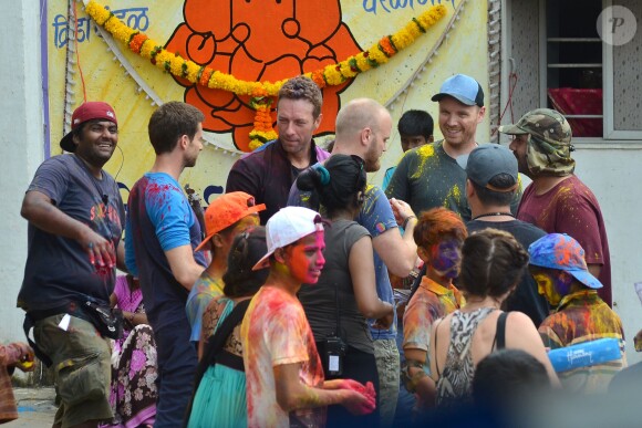 Coldplay en tournage du clip de la chanson "Hymn for the Weekend" à Bombay. Septembre 2015.