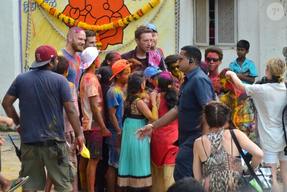 Coldplay en tournage du clip de la chanson "Hymn for the Weekend" à Bombay. Septembre 2015.