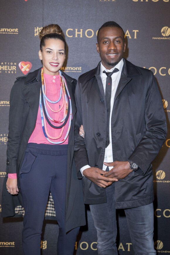 Blaise Matuidi et sa femme Isabelle - Avant-première du film "Chocolat" au Gaumont Champs-Elysées Marignan à Paris, le 1er février 2016.