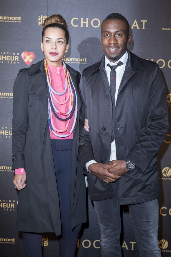 Blaise Matuidi et son épouse Isabelle - Avant-première du film "Chocolat" au Gaumont Champs-Elysées Marignan à Paris, le 1er février 2016.
