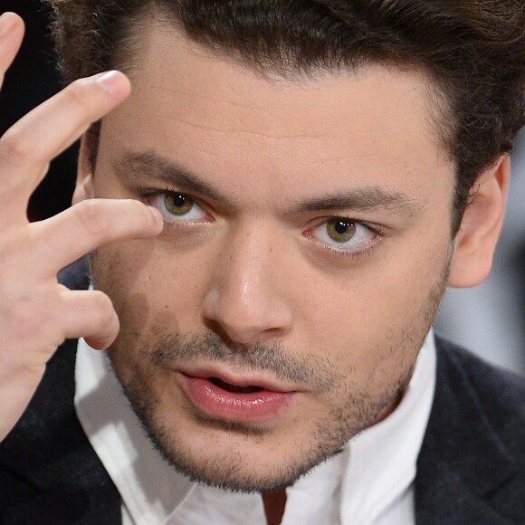 Kev Adams - Enregistrement de l'émission "Vivement Dimanche" à Paris le 3 Fevrier 2016 et qui sera diffusée le 7 Fevrier 2016. Invité principal Kev Adams. © Coadic Guirec/Bestimage