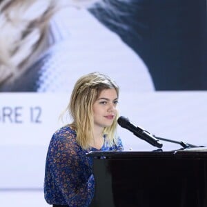 Louane Emera - Enregistrement de l'émission "Vivement Dimanche" à Paris le 3 Fevrier 2016 et qui sera diffusée le 7 Fevrier 2016. Invité principal Kev Adams. © Coadic Guirec/Bestimage