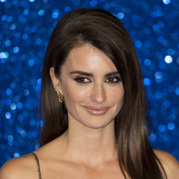 Penélope Cruz (robe Versace) - Première du film "Zoolander2" à Londres le 4 février 2016.