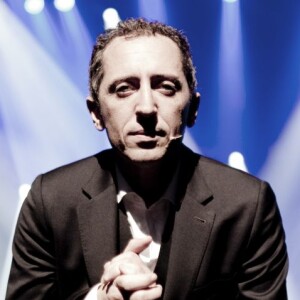 Exclusif - Gad Elmaleh sur scène, lors d'une représentation de son spectacle au Palais des Sports de Paris, pour fêter ses 20 ans de scène, le 12 décembre 2014.