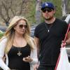 Tiffany Thornton enceinte et son mari Chris Carney font du shopping à Los Angeles, le 12 avril 2012