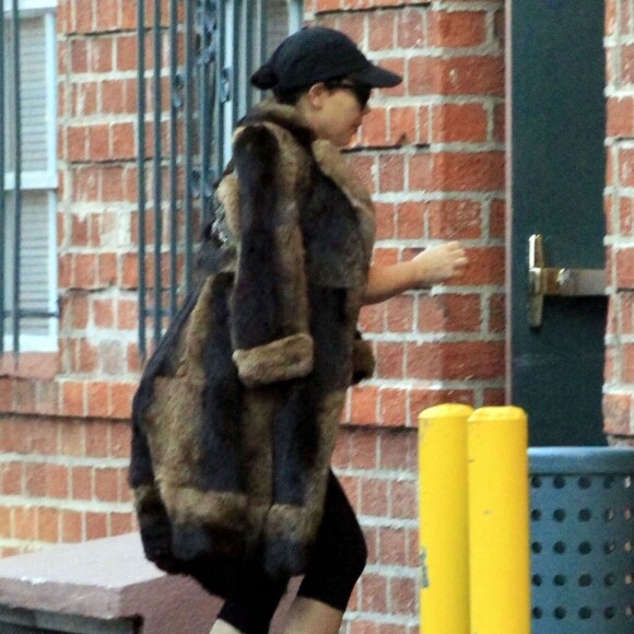 Exclusif - Kim Kardashian se rend dans un centre de dermatologie à Beverly Hills, le 1er février 2016.