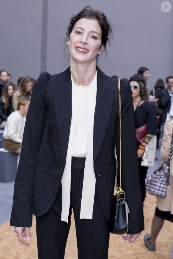 Marie-Agnès Gillot au défilé de mode Chloé collection prêt-à-porter Printemps-Eté 2016 lors de la fashion week au Grand Palais à Paris le 1er octobre 2015.