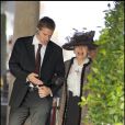  Sheila Farebrother au mariage civil de son fils Elton John avec Daivd Furnish, le 21 d&eacute;cembre 2005 au Guildhall, Windsor 
