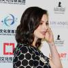 Anne Hathaway enceinte lors de la soirée d'ouverture du LA Art Show à Los Angeles, le 27 janvier 2016.