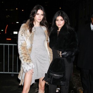 Kendall et Kylie Jenner fêtent la sortie de la nouvelle collection de 'Kendall + Kylie' à New York, le 8 février 2016.