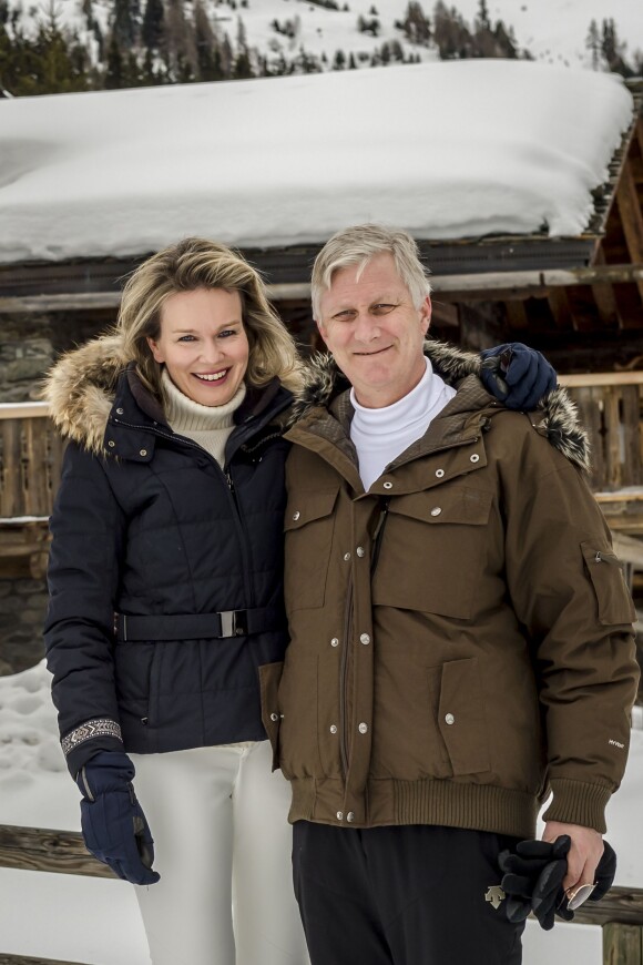 Le roi Philippe et la reine Mathilde de Belgique, en vacances en famille aux sports d'hiver à Verbier (Suisse), avaient convié la presse le 8 février 2016 pour la traditionnelle séance photo.