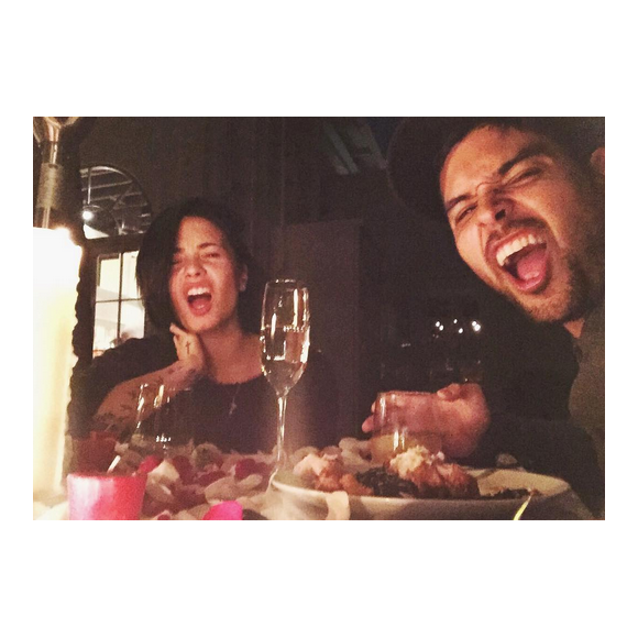 Demi Lovato et son chéri Wilmer Valderrama sont allés dîner au restaurant. Photo publiée le 9 février sur Instagram.