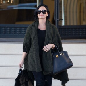 Demi Lovato est allée faire du shopping chez Barneys New York à Beverly Hills. Le 3 février 2016