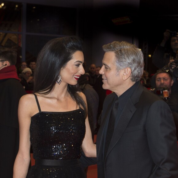 George Clooney et sa femme Amal Alamuddin Clooney - Tapis rouge du film "Ave, César !" lors de l'ouverture du 66e Festival International du Film de Berlin, la Berlinale, le 11 février 2016