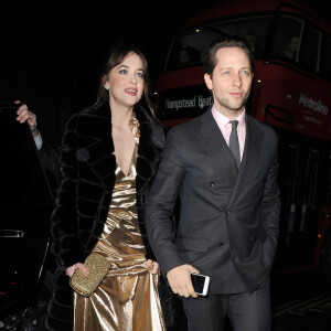 Dakota Johnson et Derek Blasberg - People arrivant au vernissage de l'exposition "Vogue 100: A Century of Style" à la National Portrait Gallery à Londres, le 9 février 2016.