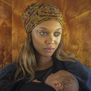 Tyra Banks dévoile la toute première photo de son fils York sur sa page Instagram, le 14 février 2016.