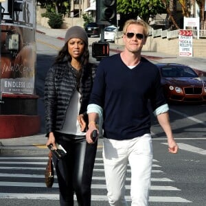 Tyra Banks et son compagnon Erik Asla dans les rues de Los Angeles, le 7 février 2014