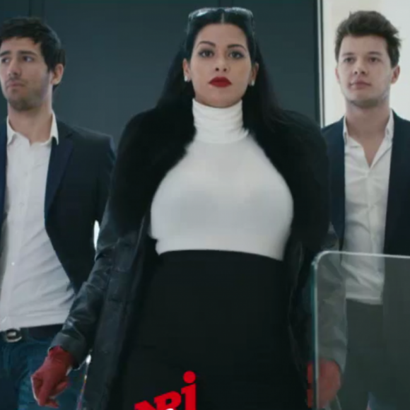 Ayem Nour dans le teaser de la nouvelle émission d'NRJ12, "Le  Mad Mag". Le 15 février 2016.