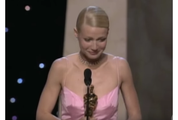Cérémonie des Oscars : Gwyneth Paltrow, oscar de la meilleure actrice en 1999 pour Shakespeare in Love