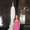 Liz Hurley allume l'Empire State Building de rose pour la campagne d'Estee Lauder pour la lutte contre le cancer du sein le 1 er octobre 2015 à New York