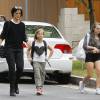 Exclusif - Jaimie Alexander se promène avec les filles de son fiancé Peter Facinelli, Lola et Fiona, à Los Angeles, le 22 mai 2015