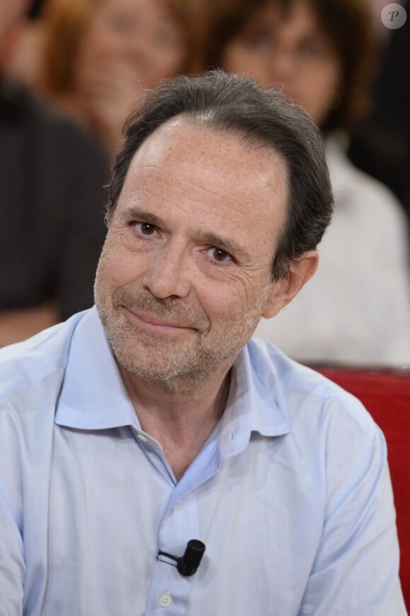 Marc Levy lors de l'Enregistrement de l'émission "Vivement Dimanche" à Paris le 19 mars 2014. L