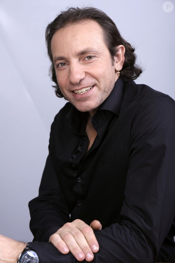 Portrait de Philippe Candeloro à Paris le 17 décembre 2015